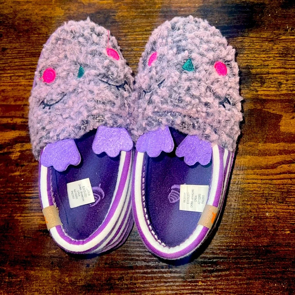 Brand new acorn slippers